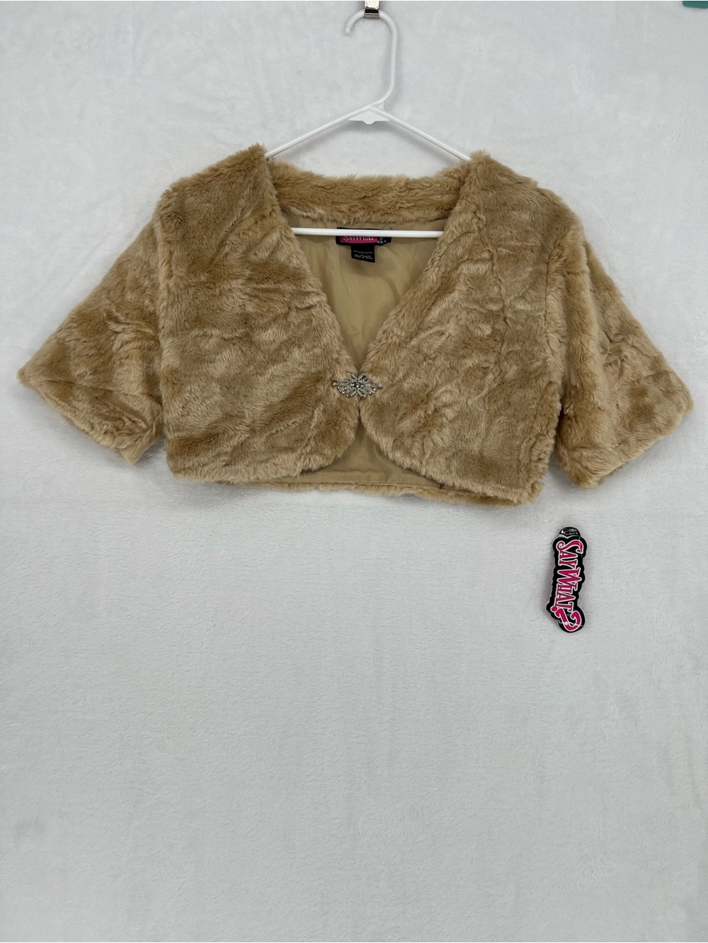 Say What NWT Vintage Faux Fur Shrug Rhinestone Closure Y2K Beige Glam Cropped